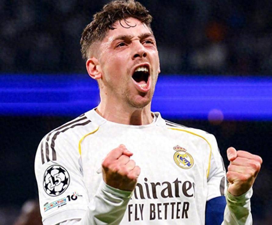 伯纳乌奇迹再现！巴尔韦德打懵曼城，皇马3-0让欧冠格局再起波澜